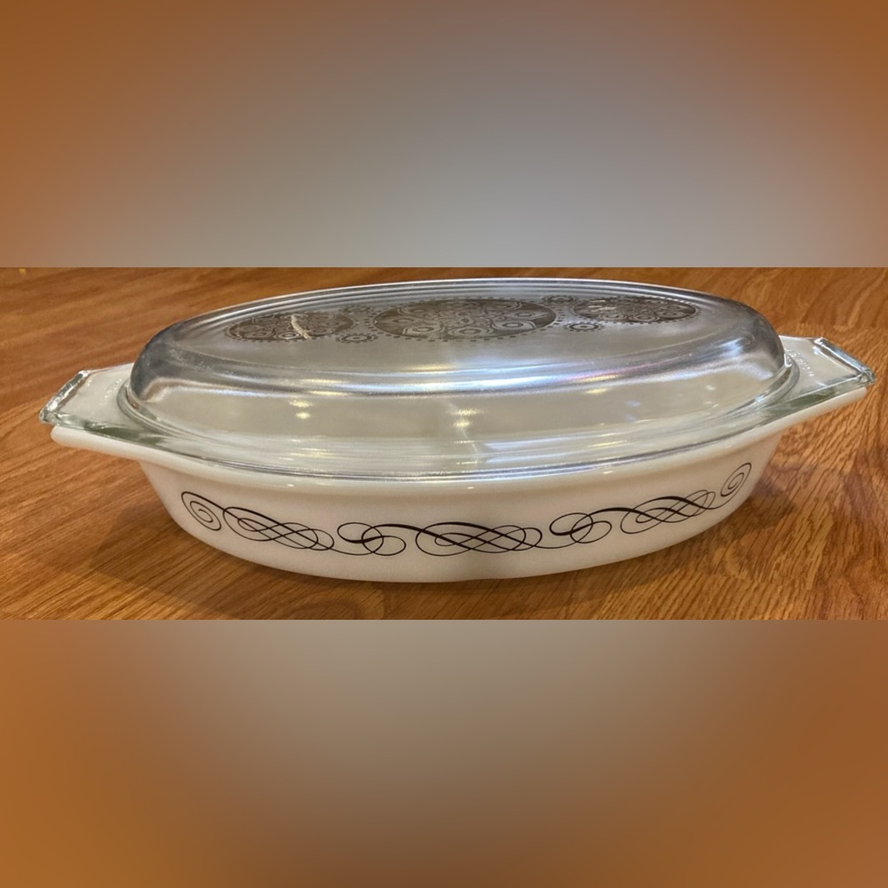 Vintage Pyrex Casserole